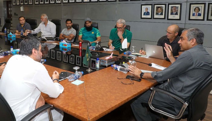 پاکستان-کرکٹ-کے-مستقبل-کا-لائحہ-عمل-طے-کرنے-کیلئے-اعلیٰ-سطح-اجلاس-کے-انعقاد-کا-فیصلہ