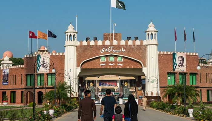 بھارتی-جیلوں-میں-قید-14-شہری-پاکستان-واپس-پہنچ-گئے