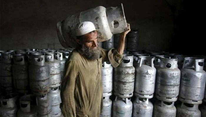 ایل-پی-جی-کی-فی-کلو-قیمت-3-روپے-20-پیسے-سستی