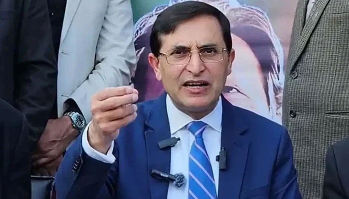 عمران-خان-کی-اندر-کی-بات-کو-باہر-کبھی-شیئر-نہیں-کیا،-بیرسٹر-گوہر