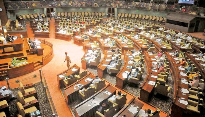 سندھ-اسمبلی:-ایم-کیو-ایم-و-پی-ٹی-آئی-کا-کراچی-کو-پانی-کی-فراہمی-کا-مطالبہ