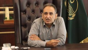 آلائشیں-ٹھکانے-لگانے-کے-بعد-گلی-محلوں-کو-عرق-گلاب-سے-دھویا-جارہا-ہے:-کمشنر-لاہور