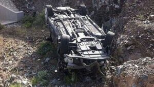 ڈی-آئی-خان:کار-کھائی-میں-جا-گری،-4-افراد-جاں-بحق،-2-زخمی