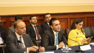 پاکستان-کا-اعلیٰ-سطحی-کثیر-الجماعتی-وفد-لندن-پہنچ-گیا