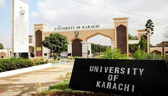 جامعہ-کراچی-میں-36-انچ-کی-پانی-کی-پائپ-لائن-پھٹ-گئی