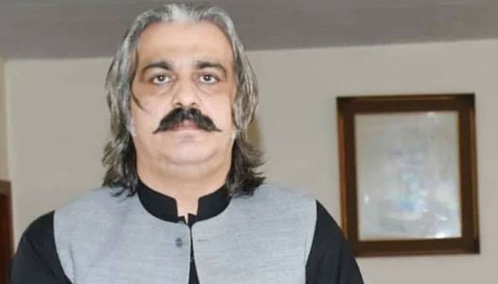 کے-پی-اسمبلی-میں-وزیرِ-اعلیٰ-کو-اضافی-اختیارات-دینے-کیلئے-قانون-سازی