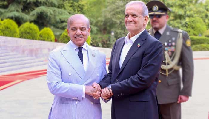 وزیرِ-اعظم-شہباز-شریف-کا-ایرانی-صدر-مسعود-پزشکیان-سے-رابطہ،-اسرائیلی-حملے-کی-مذمت