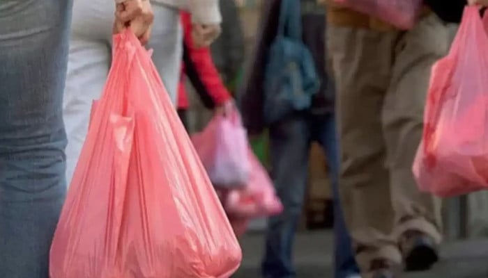 سندھ:-آج-سے-پلاسٹک-شاپنگ-بیگز-پر-مکمل-پابندی