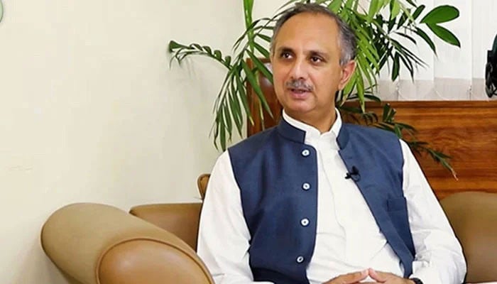 پی-پی-پی-صرف-ایک-فون-کال-کی-مار-ہے،-عمر-ایوب