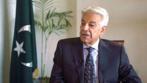 معیشت-بحالی،-ہندوستان-کو-شکست-وزیرِاعظم-اور-فیلڈمارشل-کے-تعاون-سے-ممکن-ہو-سکی:-خواجہ-آصف