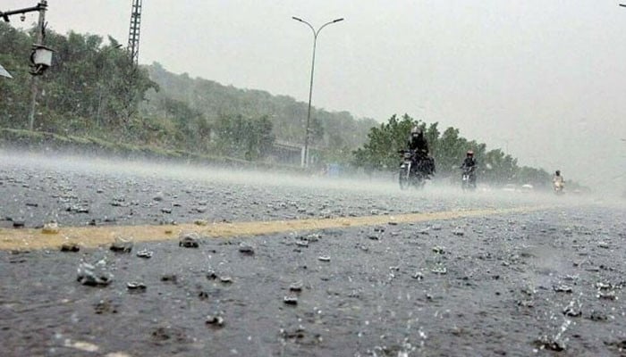 ملک-بھر-میں-پری-مون-سون-سیزن-کا-آغاز،-گرمی-کا-زور-ٹوٹنے-کا-امکان