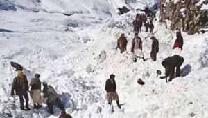 ناران-میں-گلیشئیر-بیٹھ-گیا،-تصویر-بنانے-والے-باپ-بیٹا-جاں-بحق