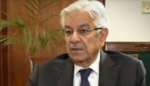 پاکستان-میں-ڈھائی-تین-سال-سے-ایک-ہائبرڈ-حکومت-چل-رہی-ہے،-خواجہ-آصف