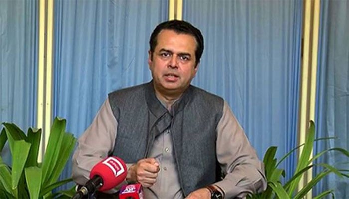 جو-مسئلہ-کشمیر-حل-کرانے-کی-بات-کریگا-اس-کو-سر-پر-بٹھائیں-گے:-طلال-چوہدری