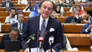 6-لاکھ-سے-12-لاکھ-آمدن-پر-ٹیکس-ایک-فیصد-کرنے-کا-فیصلہ-کیا-ہے:-وزیرِ-خزانہ