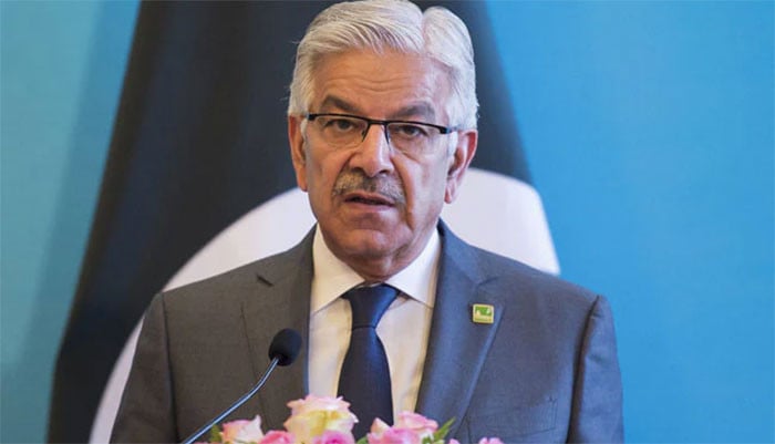قومی-سلامتی-کمیٹی-اجلاس:-صحافی-کے-سوال-پر-خواجہ-آصف-کی-کانوں-کو-ہاتھ-لگاکر-معذرت