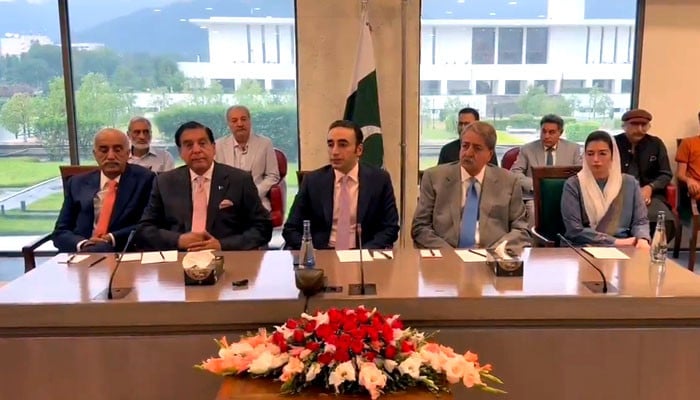 پی-پی-کا-پارلیمانی-پارٹی-اجلاس-ختم،-بجٹ-پر-ووٹ-دینے-کا-فیصلہ