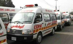 کراچی-سے-ٹھٹھہ-پکنک-کیلئے-جانے-والی-کوسٹر-تیز-رفتاری-کے-باعث-الٹ-گئی،-12-افراد-زخمی