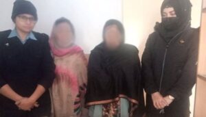 لاہور:-شاپنگ-کے-دوران-وارداتیں-کرنیوالی-2-خواتین-ساتھی-سمیت-گرفتار