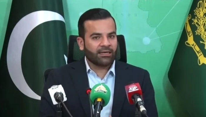 آئین-موم-کی-ناک-نہیں-جسے-ذاتی-پسند-و-ناپسند-کے-مطابق-موڑ-دیا-جائے،-عقیل-ملک