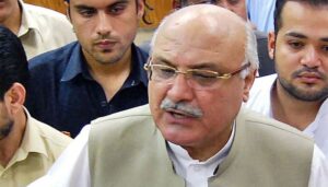 میاں-افتخار-حسین-نے-خیبرپختونخوا-حکومت-کو-نااہل-قرار-دیدیا