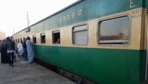 مسافر-ٹرینوں-کے-کرایوں-میں-اضافہ-کردیا-گیا