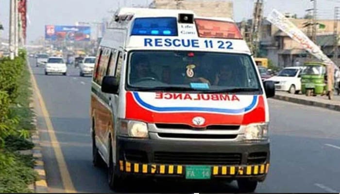 ننکانہ-صاحب:-بس-ڈرائیور-دورانِ-ڈرائیونگ-سو-گیا،-بس-ٹرالر-سے-ٹکرا-گئی،-2-افراد-جاں-بحق