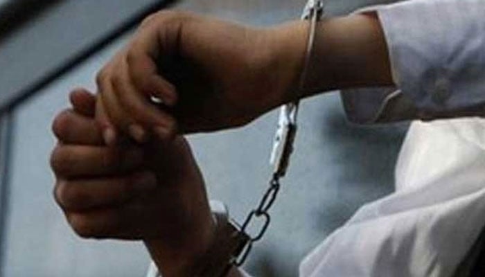 لاہور:-بغیر-لائسنس-شیر-رکھنے-والے-شخص-کو-گرفتار-کرلیا-گیا