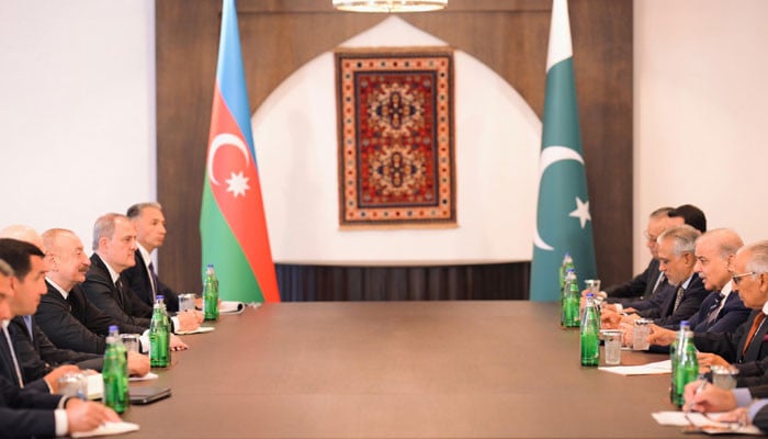 وزیرِاعظم-نے-بھارت-کیساتھ-حالیہ-تنازع-پر-حمایت-کرنے-پر-آذربائیجان-کا-شکریہ-ادا-کیا