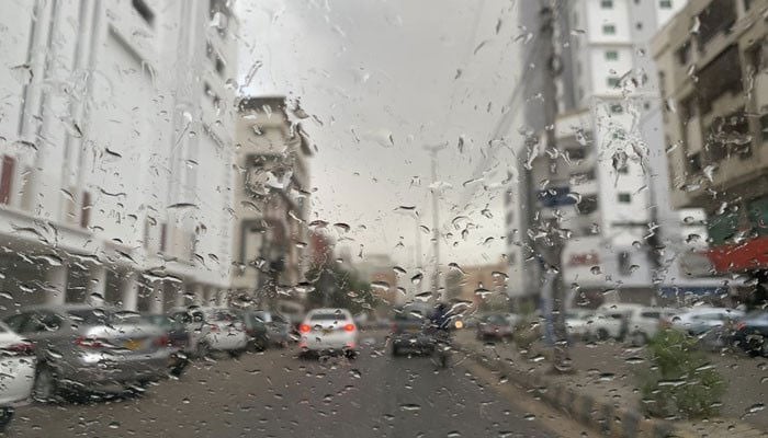 کراچی:-آئندہ-24-گھنٹوں-کے-دوران-مطلع-ابرآلود-رہنے-کا-امکان