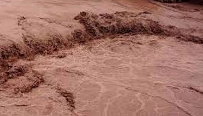 تھرپارکر،-کارونجھر-کے-پہاڑوں-پر-11-سیاح-سیلابی-ریلے-میں-پھنس-گئے