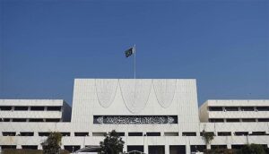 تولیدی-صحت-مواد-تعلیمی-نصاب-میں-شامل-کرنے-کے-معاملے-پر-سینیٹ-قائمہ-کمیٹی-میں-اختلاف