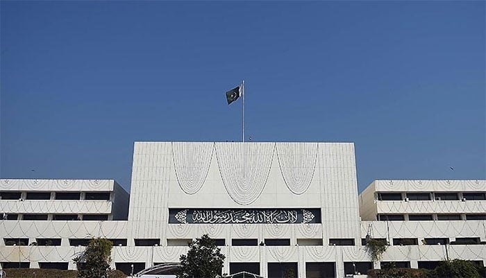 تولیدی-صحت-مواد-تعلیمی-نصاب-میں-شامل-کرنے-کے-معاملے-پر-سینیٹ-قائمہ-کمیٹی-میں-اختلاف