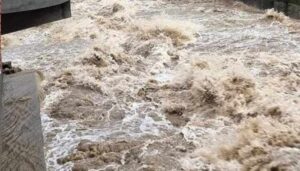 سندھ،-پنجاب-اور-بلوچستان-کے-مختلف-علاقوں-میں-بارش-سے-ندی-نالوں-میں-طغیانی