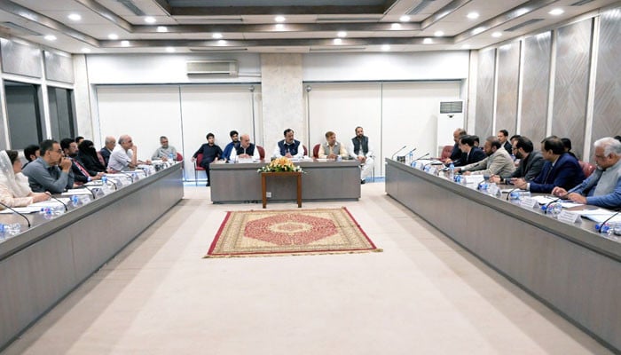 قائمہ-کمیٹی-برائے-کابینہ-سیکریٹریٹ-نے-سول-سرونٹس-ترمیمی-بل-2024ء-کی-منظوری-دیدی