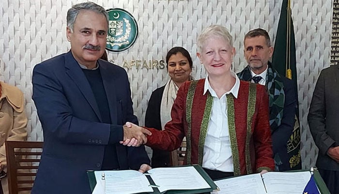 بہتر-گورننس-اور-کاروبار-دوست-ماحول-بنانے-کیلئے-پاکستان-اور-یورپی-یونین-میں-20-ملین-یورو-کا-معاہدہ