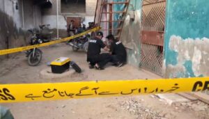 کراچی:-کھرکھراپار-میں-گھر-کے-باہر-16-سالہ-لڑکی-کی-لاش-ملنے-کا-واقعہ،-جنسی-زیادتی-کا-انکشاف