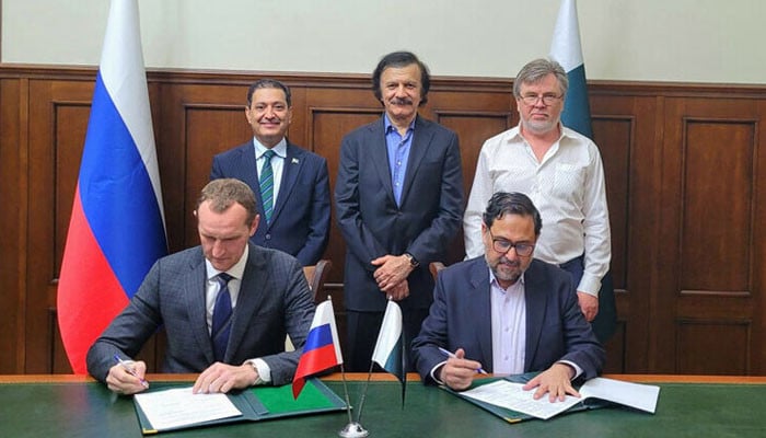 پاکستان-اور-روس-کے-درمیان-اسٹیل-ملز-کی-بحالی-کیلئے-پروٹوکول-پر-دستخط