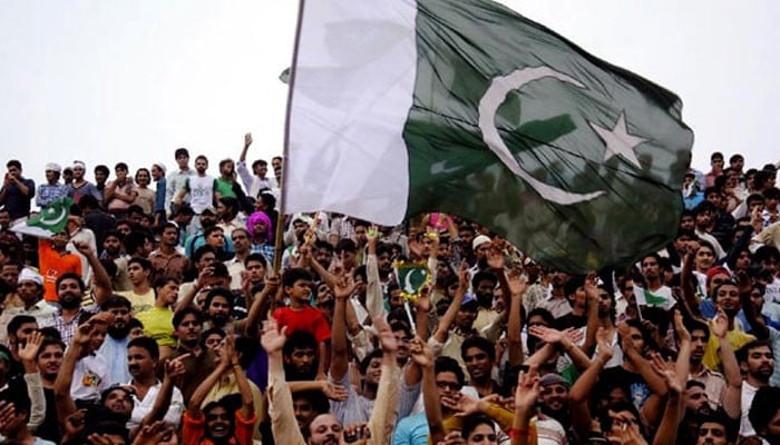پاکستان-کی-آبادی-میں-تیزی-سے-اضافہ،-بڑھتی-غربت-خاموش-تباہی