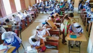 پنجاب:-آٹھویں-کے-بورڈ-امتحانات-دوبارہ-سے-شروع-کرنے-کا-فیصلہ