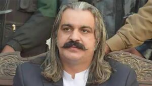 شراب-و-اسلحہ-برآمدگی-کیس،-علی-امین-گنڈاپور-کے-وارنٹ-گرفتاری-برقرار