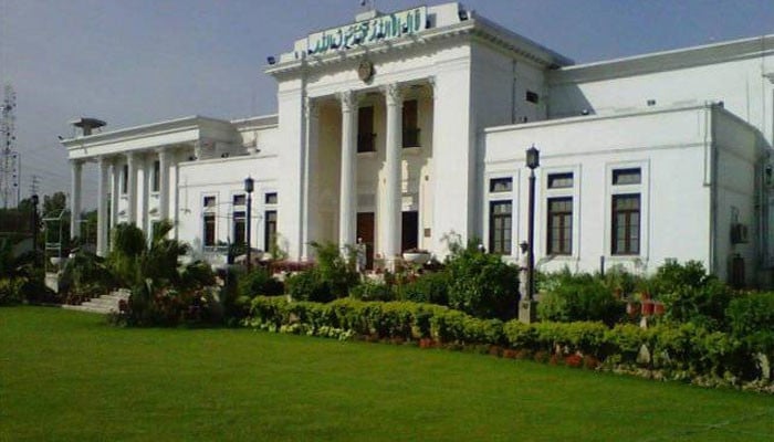 ثانیہ-نشتر-کے-استعفے-کے-بعد-خالی-ہونے-والی-سینیٹ-کی-نشست-پر-پولنگ-جاری