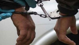 کراچی:-کورنگی-میں-کیش-وین-لوٹنے-والے-2-ملزمان-گرفتار