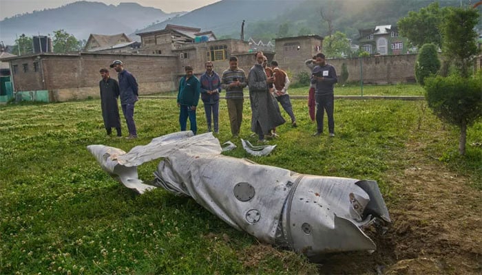 پاکستان-نے-بھارت-کے-جدید-ترین-لڑاکا-طیارے-کو-کیسے-مار-گرایا؟-برطانوی-خبر-ایجنسی-کی-رپورٹ-سامنے-آ-گئی