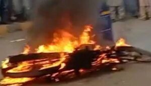 رحیم-یار-خان:-موٹرسائیکلوں-کی-ٹکر-کے-بعد-آگ-بھڑک-اٹھی،-3-افراد-جان-سے-گئے