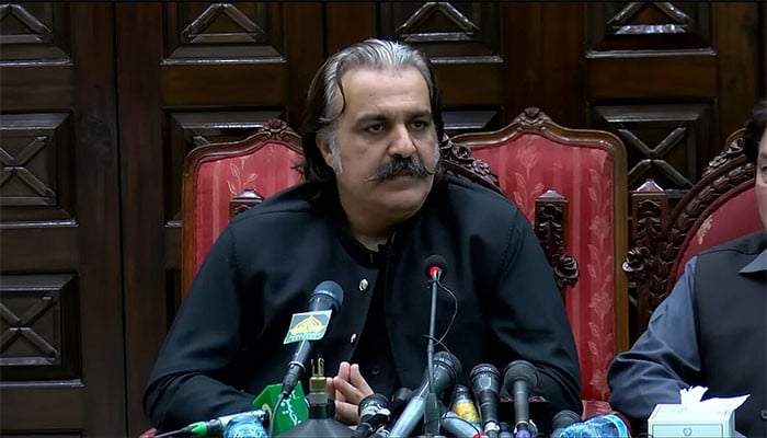 بانی-پی-ٹی-آئی-نے-ہمیشہ-کہا-پاکستان-سے-باہر-نہیں-جاؤں-گا:-علی-امین-گنڈاپور
