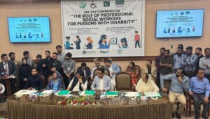 کراچی-چلتا-ہے-تو-یہ-ملک-چلتا-ہے،-جامعہ-کراچی-اس-شہر-کا-مرکز-ہے،-خالد-مقبول-صدیقی