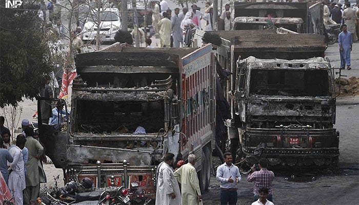 کراچی:-حادثے-کے-وقت-ڈمپر-خالی-اور-تیز-رفتاری-سے-جا-رہا-تھا،-ابتدائی-رپورٹ
